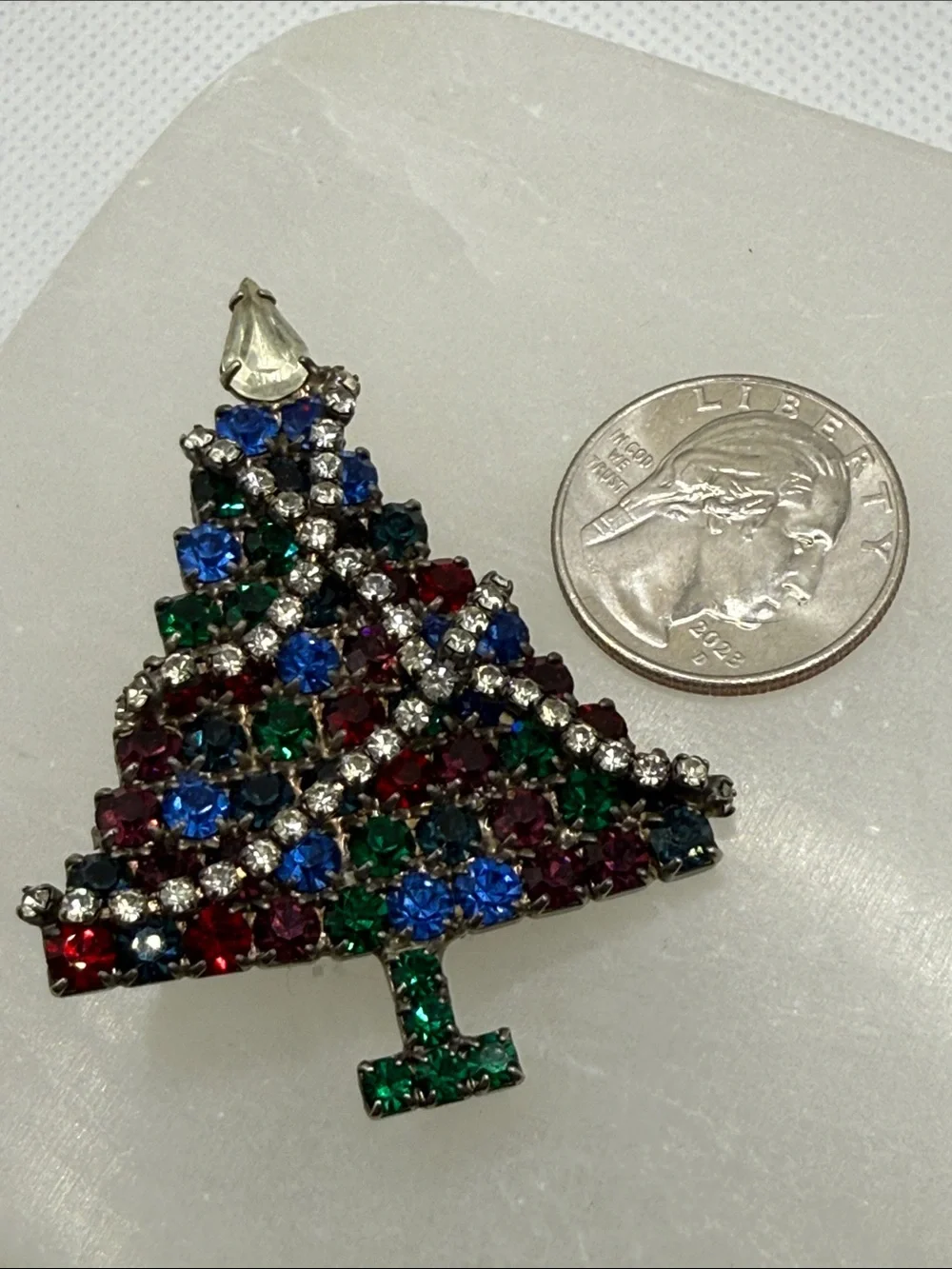 Vintage special rhinestone Christmas Tree Brooch Pin Sparkling Holiday Jewelry